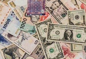 通貨 money